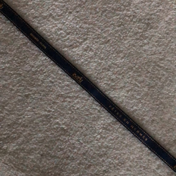 Hermes Holiday Ribbon - Picture 3 of 3